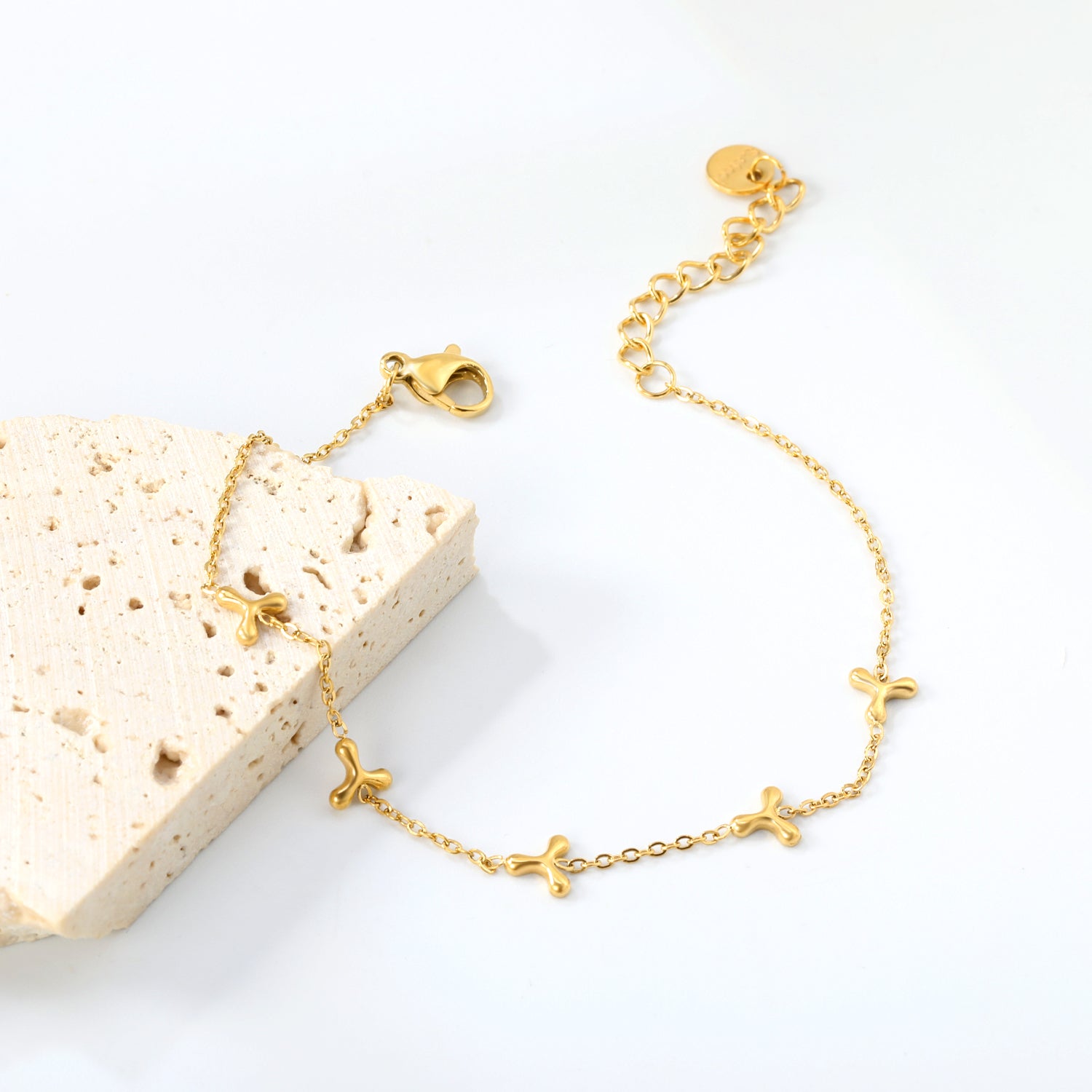 Dainty Bloom Bracelet - Aevum.accessorieshypoallergenicjewelry