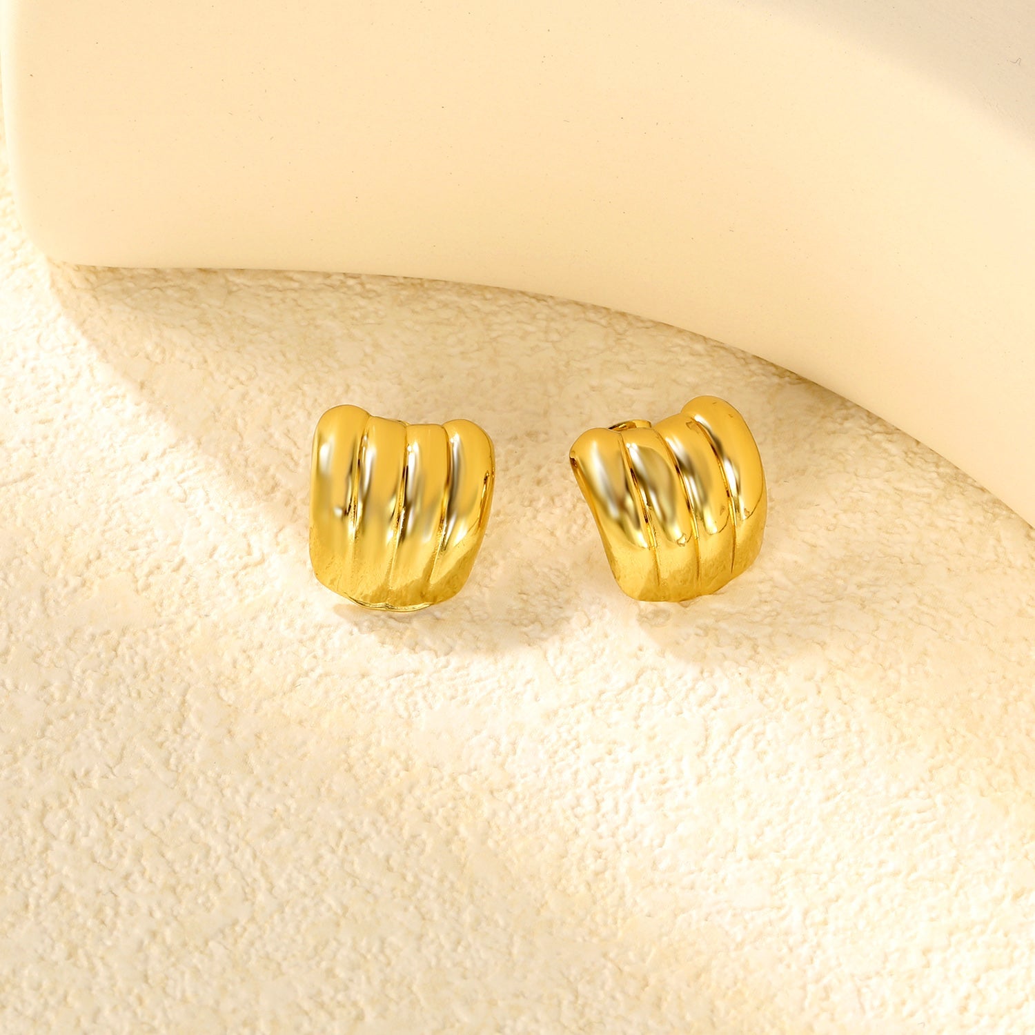 Ripple Gold Studs - Aevum.accessorieshypoallergenicjewelry