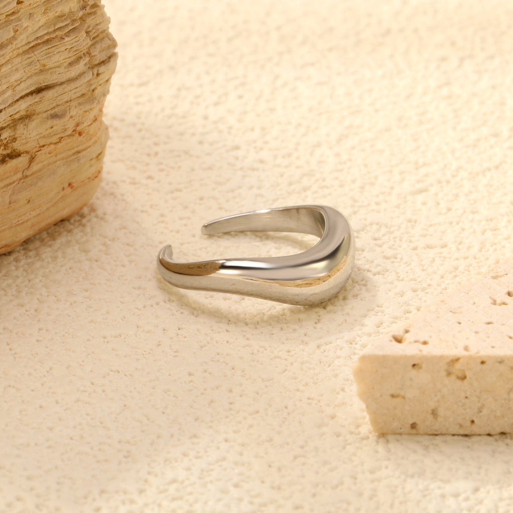 Silver Arc Statement ring - Aevum.accessorieshypoallergenicjewelry